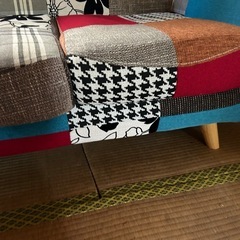 美品✨パッチワーク調3人掛けソファの画像
