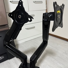 Philips 27インチモニター（スタンドなし・アーム付き）の画像