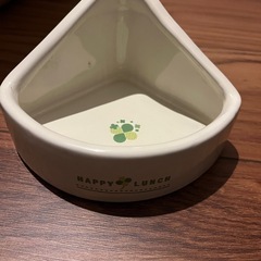 うさぎ用餌皿の画像