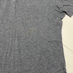 UNIQLO Tシャツの画像