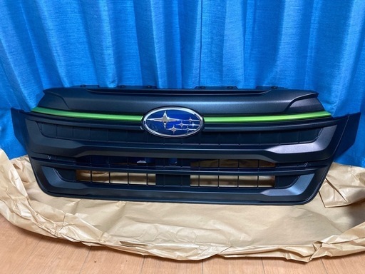 新型 スバル SLフォレスター スポーツ 純正フロントグリル 納車前外し 値下げ】スバル 新型フォレスター X-BREAK純正フロントグリル