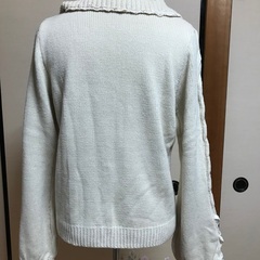 アイボリー　可愛いい　セーターの画像