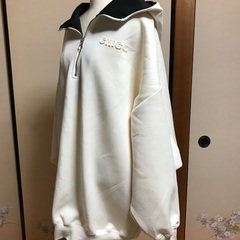 CHICO オフホワイト　パーカーの画像