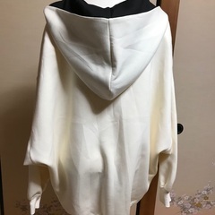 CHICO オフホワイト　パーカーの画像