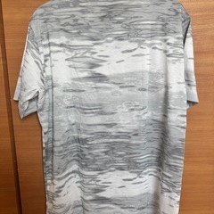OAKLEYメンズTシャツLサイズの画像