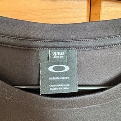 OAKLEYメンズTシャツMサイズの画像