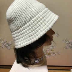 GU オフホワイト　帽子の画像