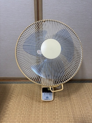 ☆ナショナル壁掛け扇風機・リモコン付き☆ (タマさん) 県立美術館前の