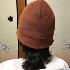 ライトブラウン　バケットハットの画像
