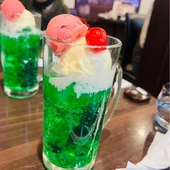 誰か一緒にカフェ行きませんか？😊