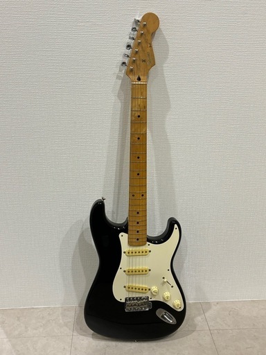 Fender Squier Stratocaster エレキギター + ハードケース