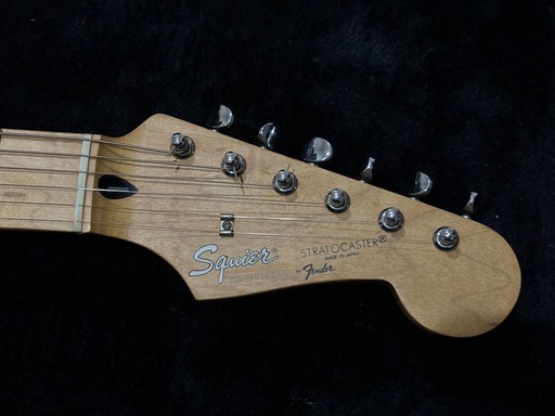 Fender Squier Stratocaster エレキギター + ハードケース 