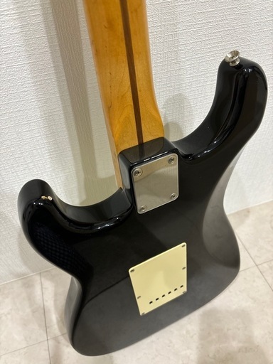 Fender Squier Stratocaster エレキギター + ハードケース 