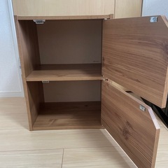 ドア付カラーボックス 2段 棚　の画像