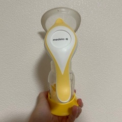 メデラ　手動搾乳機の画像