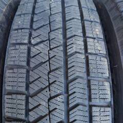 ダイハツ純正 鉄ホイール カバー付き 14x4.5J PCD100 BRIDGESTONE VRX2 155/65R14 スタッドレスの画像