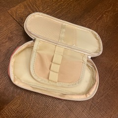 中古良品　キッズ筆箱　　ピンク系　可愛い柄の画像