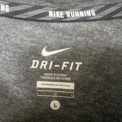 NIKE RUNNING ナイキ　VネックTシャツ Lサイズ グレー DRI-FIT  Tシャツ L 反射シール有　ポケット有の画像