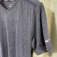 NIKE RUNNING ナイキ　VネックTシャツ Lサイズ グレー DRI-FIT  Tシャツ L 反射シール有　ポケット有の画像