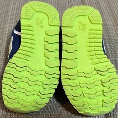 ニューバランススニーカーの画像