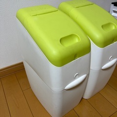 オムツ　ゴミ箱　アップリカの画像