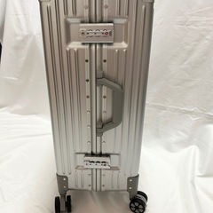 【新品箱入り】キャリーケース　シルバーの画像
