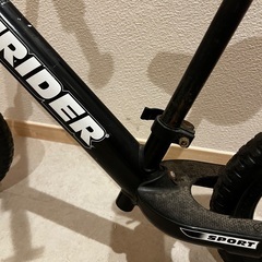 ストライダー  ブラックの画像