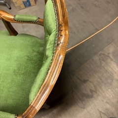 アンティーク調チェアの画像