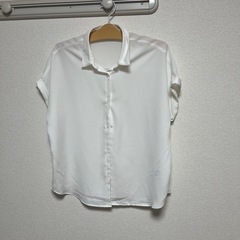 🎁GU レディースシャツ　夏用　XLサイズの画像