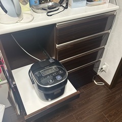 【美品】食器棚の画像