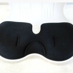 姿勢サポートチェア マイコンフィー　Lサイズ　約100kgまで　幅43cm ゆったりフィット　BK　骨盤矯正 骨盤サポート　腰痛　座椅子 NITORIの画像