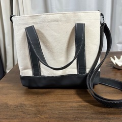 AIGLEショルダーバッグ小さめの画像