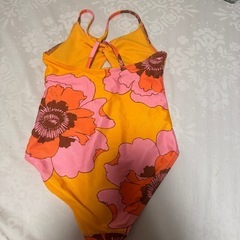 女の子向け花柄ワンピース水着 130 GAPの画像