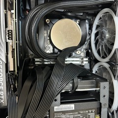 i7-13700F＆RTX4070搭載★モンスタ動作★ゲーミングPC★メモリ32G/SSD1T/無線LAN/Win11proの画像