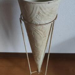 ブリキ　Plantフラワースタンド　コーン　アンティークの画像