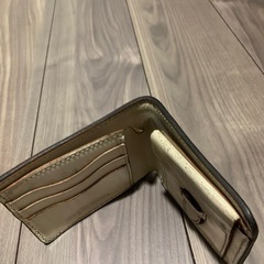 フラットベッド　財布の画像