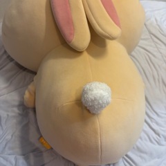 ちいかわ マシュマロみたいな寝そべり抱きぬいぐるみ　うさぎの画像