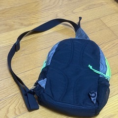 adidas 
ショルダーバッグの画像