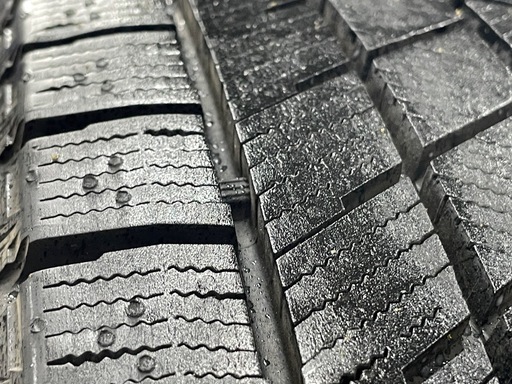 2023年製　イボ付あり！バリ溝　ブリヂストン　ブリザックVRX3 175/60R16 82Q 十勝手渡可/中古スタッドレスタイヤ/冬