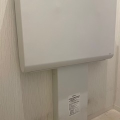 TOTOオムツ交換台　１０万円超の品の画像