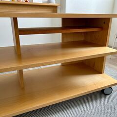 IKEAのテレビラックの画像