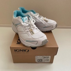 ①24.5cm　新品スニーカー【おまとめ購入値引きします】の画像