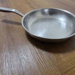 IKEAのSENSUELLフライパンの画像