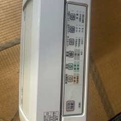 東芝 パワフルスリム 除湿乾燥機 6.3L ホワイト RAD-63DEXの画像