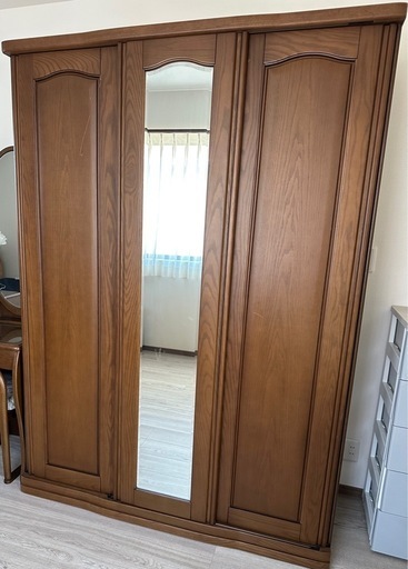 姿見付きワードローブ