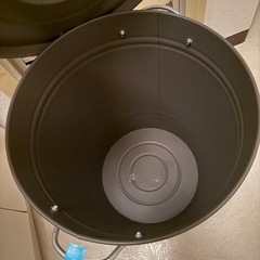 IKEA　KNODD クノッド　ふた付きゴミ箱　の画像