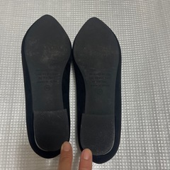 未使用黒パンプスの画像