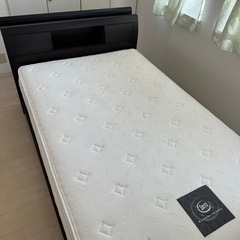 ドリームベッド　フレーム　Serta マットレスの画像