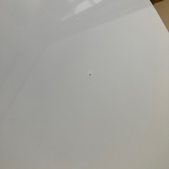 白のローテーブルの画像