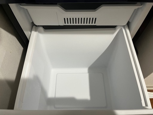 冷蔵庫 　Hisense製/2021年式/134L/冷蔵冷凍庫/HR-G13B-BR